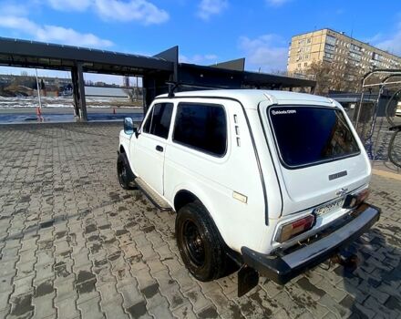 Білий ВАЗ Нива, об'ємом двигуна 1.6 л та пробігом 300 тис. км за 2500 $, фото 5 на Automoto.ua