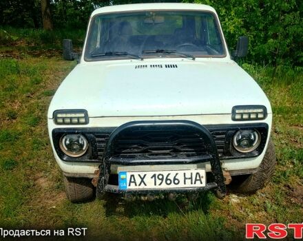 Белый ВАЗ Нива, объемом двигателя 1.7 л и пробегом 125 тыс. км за 1350 $, фото 3 на Automoto.ua