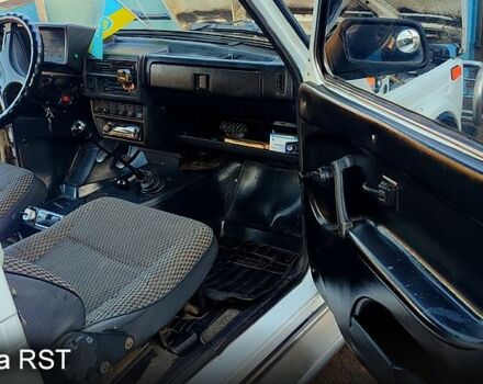 Белый ВАЗ Нива, объемом двигателя 1.7 л и пробегом 217 тыс. км за 3000 $, фото 7 на Automoto.ua