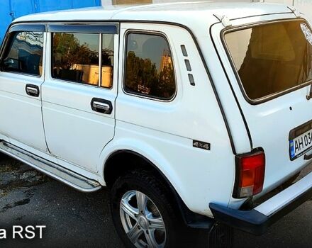 Белый ВАЗ Нива, объемом двигателя 1.7 л и пробегом 217 тыс. км за 3000 $, фото 1 на Automoto.ua