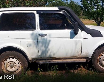 Білий ВАЗ Нива, об'ємом двигуна 1.7 л та пробігом 114 тис. км за 2500 $, фото 2 на Automoto.ua
