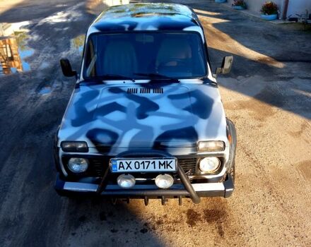 Белый ВАЗ Нива, объемом двигателя 1.7 л и пробегом 0 тыс. км за 2600 $, фото 3 на Automoto.ua