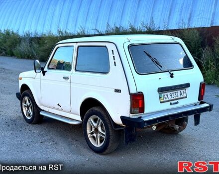 Белый ВАЗ Нива, объемом двигателя 1.7 л и пробегом 250 тыс. км за 1250 $, фото 5 на Automoto.ua
