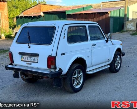 Белый ВАЗ Нива, объемом двигателя 1.7 л и пробегом 250 тыс. км за 1250 $, фото 3 на Automoto.ua
