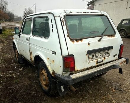 Белый ВАЗ Нива, объемом двигателя 1.7 л и пробегом 258 тыс. км за 1550 $, фото 3 на Automoto.ua