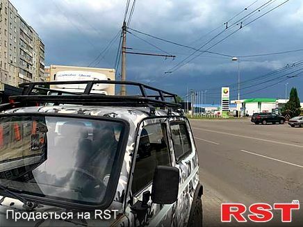 Белый ВАЗ Нива, объемом двигателя 1.7 л и пробегом 121 тыс. км за 3000 $, фото 2 на Automoto.ua