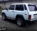 Белый ВАЗ Нива, объемом двигателя 1.7 л и пробегом 180 тыс. км за 3000 $, фото 5 на Automoto.ua