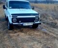 Белый ВАЗ Нива, объемом двигателя 1.7 л и пробегом 380 тыс. км за 2400 $, фото 1 на Automoto.ua