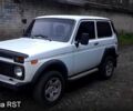 Белый ВАЗ Нива, объемом двигателя 1.7 л и пробегом 180 тыс. км за 3000 $, фото 1 на Automoto.ua