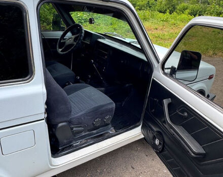 Белый ВАЗ Нива, объемом двигателя 1.7 л и пробегом 229 тыс. км за 3350 $, фото 5 на Automoto.ua