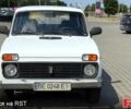 Белый ВАЗ Нива, объемом двигателя 1.7 л и пробегом 250 тыс. км за 3500 $, фото 1 на Automoto.ua