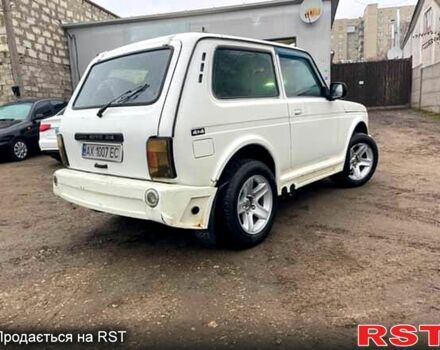 ВАЗ Нива 2006 в Харькове на Automoto.ua Белый ВАЗ Нива, объемом двигателя 1.7 л и пробегом 222 тыс. км за 1600 $, фото 1 на Automoto.ua