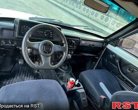 Білий ВАЗ Нива, об'ємом двигуна 1.7 л та пробігом 160 тис. км за 5100 $, фото 9 на Automoto.ua