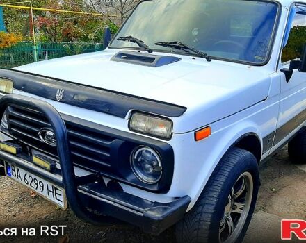 ВАЗ Нива 2006 у Захарівка (Фрунзівка) на Automoto.ua Білий ВАЗ Нива, об'ємом двигуна 1.7 л та пробігом 0 тис. км за 3500 $, фото 4 на Automoto.ua