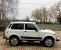 Белый ВАЗ Нива, объемом двигателя 1.7 л и пробегом 95 тыс. км за 3500 $, фото 2 на Automoto.ua