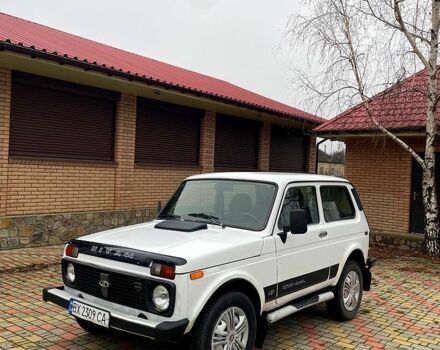 Белый ВАЗ Нива, объемом двигателя 1.7 л и пробегом 95 тыс. км за 3500 $, фото 1 на Automoto.ua