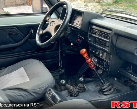 Белый ВАЗ Нива, объемом двигателя 1.7 л и пробегом 166 тыс. км за 3200 $, фото 4 на Automoto.ua