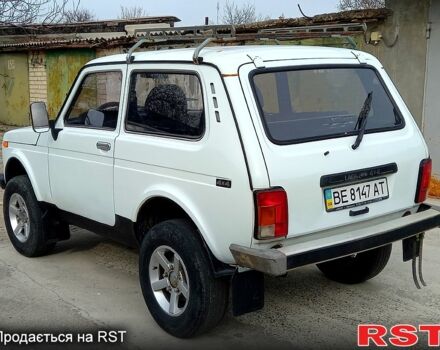 Белый ВАЗ Нива, объемом двигателя 1.7 л и пробегом 166 тыс. км за 3200 $, фото 1 на Automoto.ua