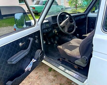 Белый ВАЗ Нива, объемом двигателя 1.7 л и пробегом 198 тыс. км за 2999 $, фото 4 на Automoto.ua