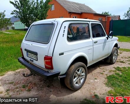 Белый ВАЗ Нива, объемом двигателя 1.7 л и пробегом 198 тыс. км за 2999 $, фото 1 на Automoto.ua