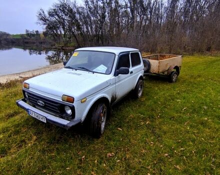 Білий ВАЗ Нива, об'ємом двигуна 1.7 л та пробігом 175 тис. км за 3950 $, фото 2 на Automoto.ua