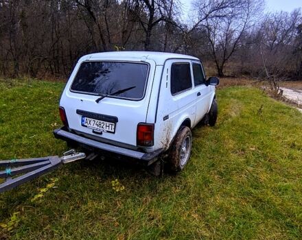 Білий ВАЗ Нива, об'ємом двигуна 1.7 л та пробігом 175 тис. км за 3950 $, фото 7 на Automoto.ua