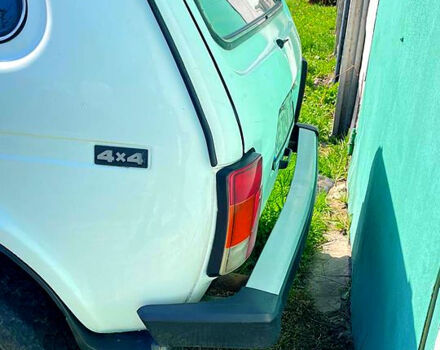Білий ВАЗ Нива, об'ємом двигуна 1.7 л та пробігом 290 тис. км за 3000 $, фото 10 на Automoto.ua