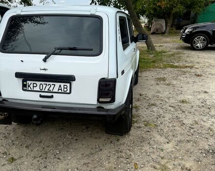 Белый ВАЗ Нива, объемом двигателя 1.7 л и пробегом 200 тыс. км за 5500 $, фото 3 на Automoto.ua