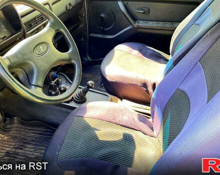 Білий ВАЗ Нива, об'ємом двигуна 1.7 л та пробігом 290 тис. км за 3000 $, фото 6 на Automoto.ua