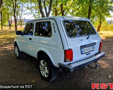 Білий ВАЗ Нива, об'ємом двигуна 1.7 л та пробігом 140 тис. км за 4500 $, фото 3 на Automoto.ua