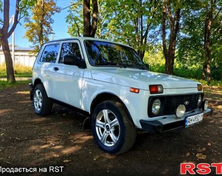 Білий ВАЗ Нива, об'ємом двигуна 1.7 л та пробігом 140 тис. км за 4500 $, фото 1 на Automoto.ua