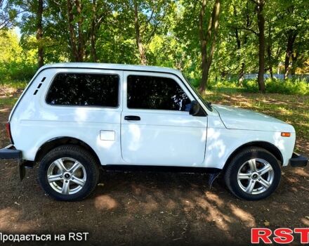 Білий ВАЗ Нива, об'ємом двигуна 1.7 л та пробігом 140 тис. км за 4500 $, фото 5 на Automoto.ua