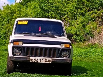 ВАЗ Нива 1980 в Харькове на Automoto.ua Белый ВАЗ Нива, объемом двигателя 1.3 л и пробегом 269 тыс. км за 1000 $, фото 1 на Automoto.ua