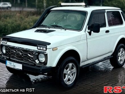 ВАЗ Нива 1980 в Дружковке на Automoto.ua Белый ВАЗ Нива, объемом двигателя 1.6 л и пробегом 12 тыс. км за 3500 $, фото 1 на Automoto.ua