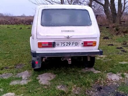 Білий ВАЗ Нива, об'ємом двигуна 1.6 л та пробігом 60 тис. км за 1600 $, фото 1 на Automoto.ua
