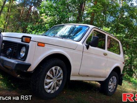 ВАЗ Нива 1985 в Гадяче на Automoto.ua Белый ВАЗ Нива, объемом двигателя 1.6 л и пробегом 89 тыс. км за 1850 $, фото 1 на Automoto.ua