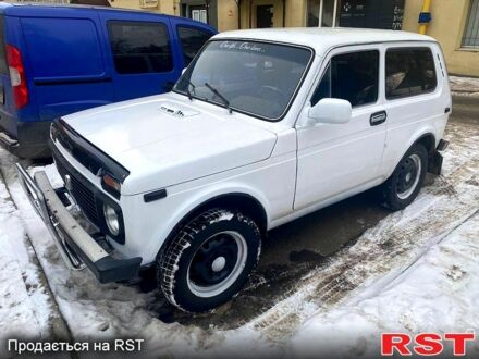 ВАЗ Нива 1988 у Вінниці на Automoto.ua Білий ВАЗ Нива, об'ємом двигуна 1.6 л та пробігом 0 тис. км за 1600 $, фото 1 на Automoto.ua
