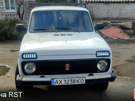 ВАЗ Нива 1989 в Харькове на Automoto.ua Белый ВАЗ Нива, объемом двигателя 1.6 л и пробегом 70 тыс. км за 3300 $, фото 1 на Automoto.ua