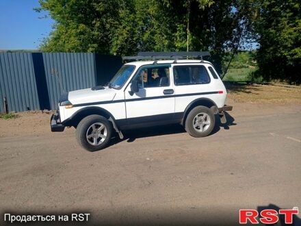 ВАЗ Нива 1990 у Балте на Automoto.ua Білий ВАЗ Нива, об'ємом двигуна 1.6 л та пробігом 76 тис. км за 2500 $, фото 1 на Automoto.ua