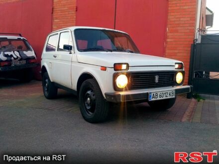 ВАЗ Нива 1991 у Вінниці на Automoto.ua Білий ВАЗ Нива, об'ємом двигуна 1.6 л та пробігом 150 тис. км за 1500 $, фото 1 на Automoto.ua