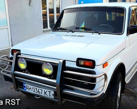 Белый ВАЗ Нива, объемом двигателя 1.7 л и пробегом 217 тыс. км за 3000 $, фото 1 на Automoto.ua