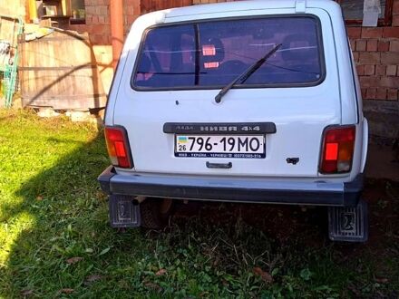 Белый ВАЗ Нива, объемом двигателя 1.7 л и пробегом 150 тыс. км за 3200 $, фото 1 на Automoto.ua