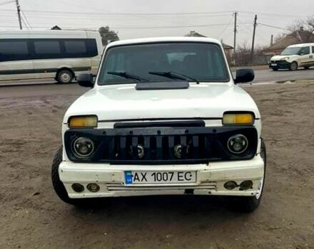 Белый ВАЗ Нива, объемом двигателя 1.7 л и пробегом 222 тыс. км за 1600 $, фото 1 на Automoto.ua