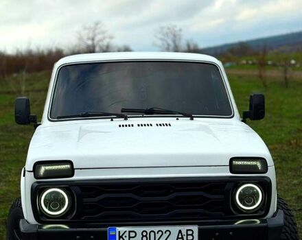 Белый ВАЗ Нива, объемом двигателя 1.7 л и пробегом 350 тыс. км за 3500 $, фото 1 на Automoto.ua