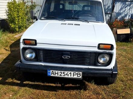 Белый ВАЗ Нива, объемом двигателя 1.7 л и пробегом 0 тыс. км за 3200 $, фото 1 на Automoto.ua