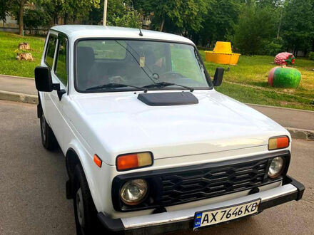 ВАЗ Нива 2009 у Харкові на Automoto.ua Білий ВАЗ Нива, об'ємом двигуна 1.7 л та пробігом 170 тис. км за 3800 $, фото 1 на Automoto.ua
