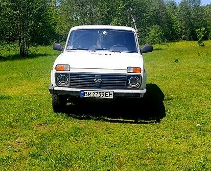 Белый ВАЗ Нива, объемом двигателя 1.7 л и пробегом 168 тыс. км за 3800 $, фото 1 на Automoto.ua