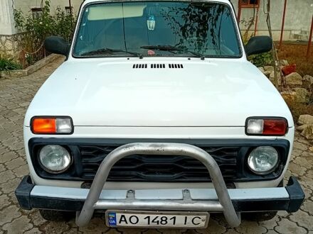 Белый ВАЗ Нива, объемом двигателя 1.7 л и пробегом 250 тыс. км за 4600 $, фото 1 на Automoto.ua