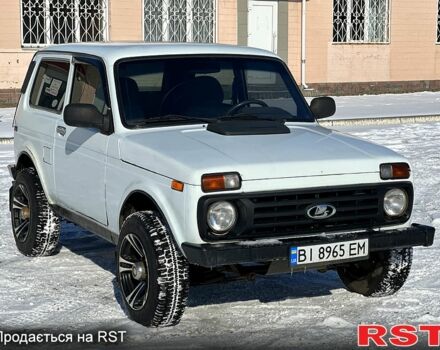 Белый ВАЗ Нива, объемом двигателя 1.7 л и пробегом 150 тыс. км за 3900 $, фото 1 на Automoto.ua