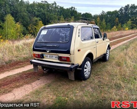 Бежевый ВАЗ Нива, объемом двигателя 1.6 л и пробегом 323 тыс. км за 1450 $, фото 2 на Automoto.ua